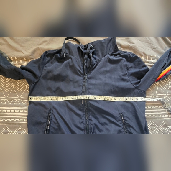 Zyia Active Navy With Rainbow Stripes Windbreaker Size Medium - Picture 9 of 12